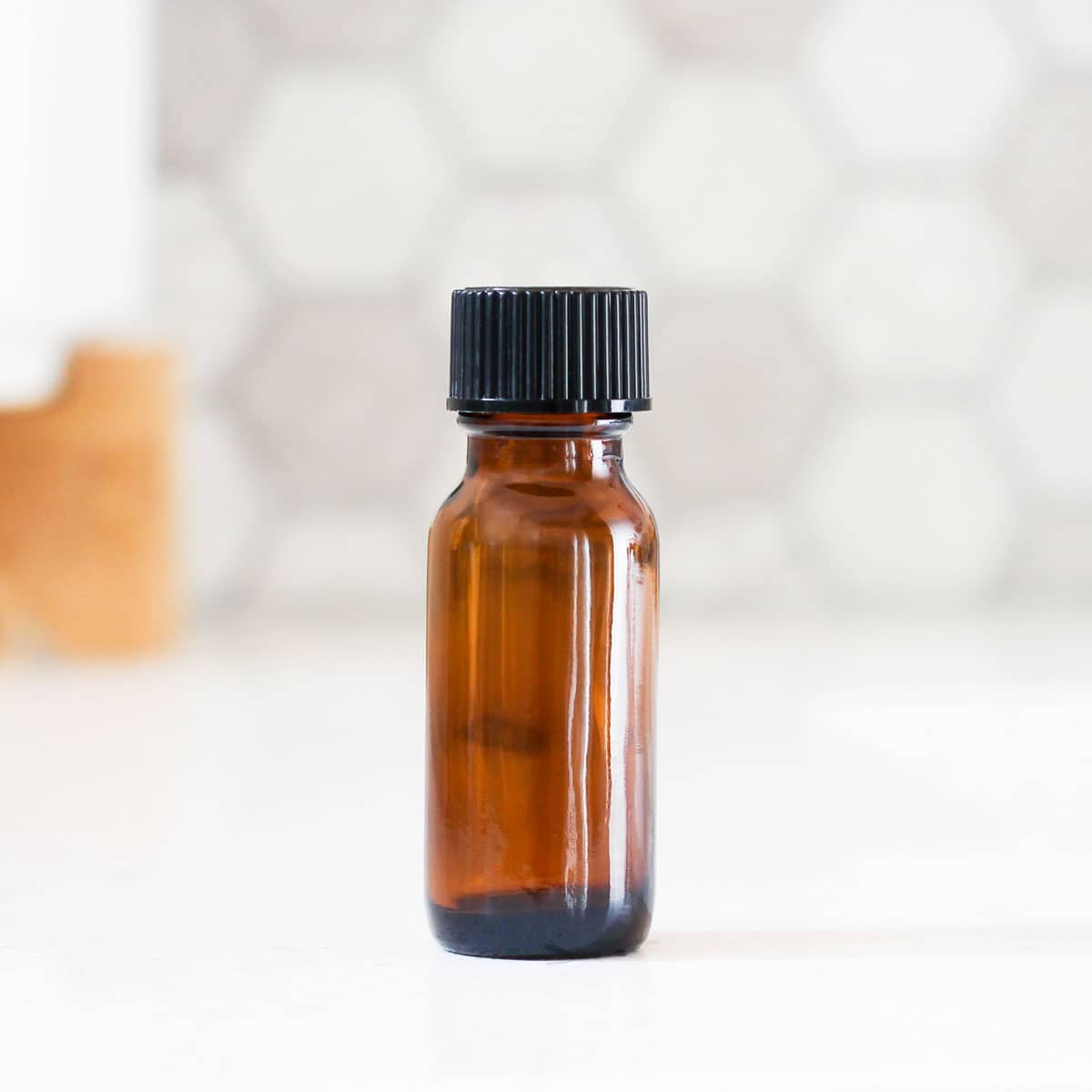 15ml Amber Glass Bottle With Cap image 0