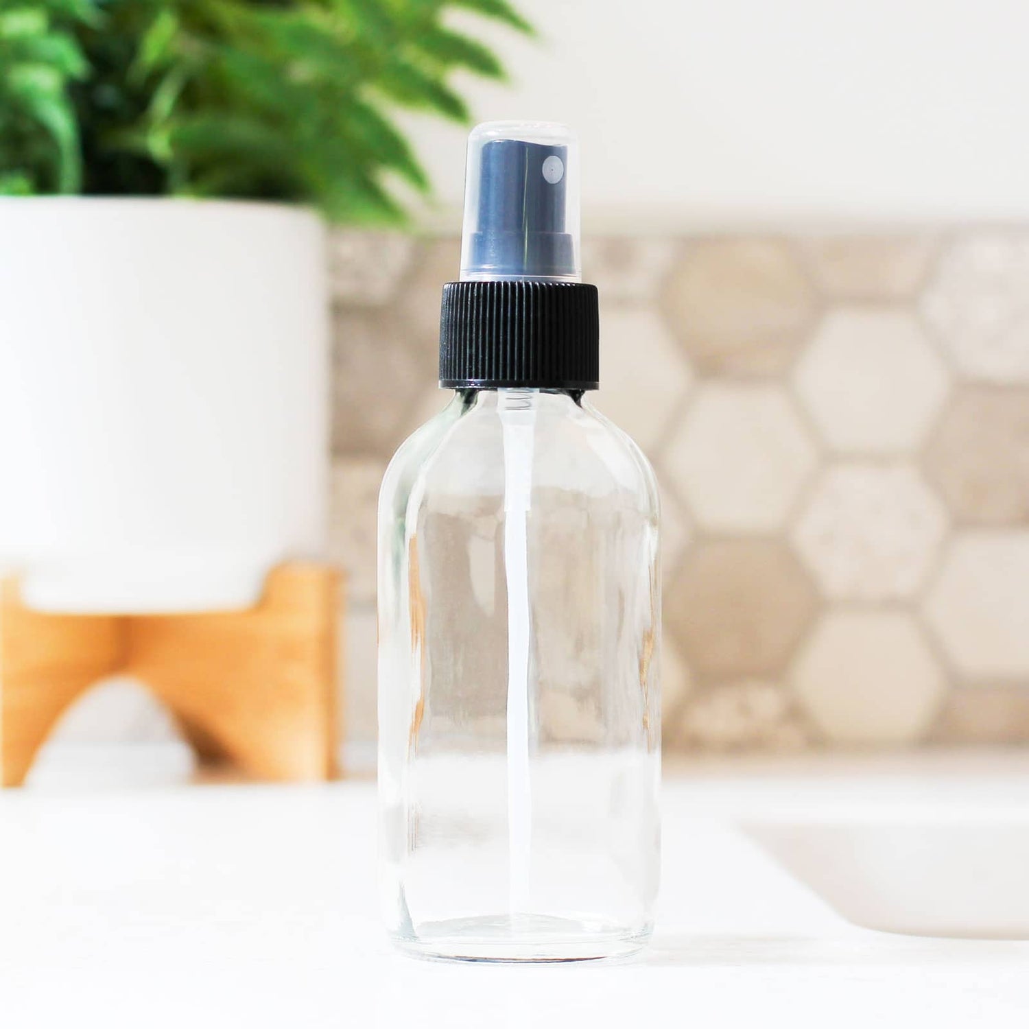4oz Clear Glass Sprayer Bottle image 0