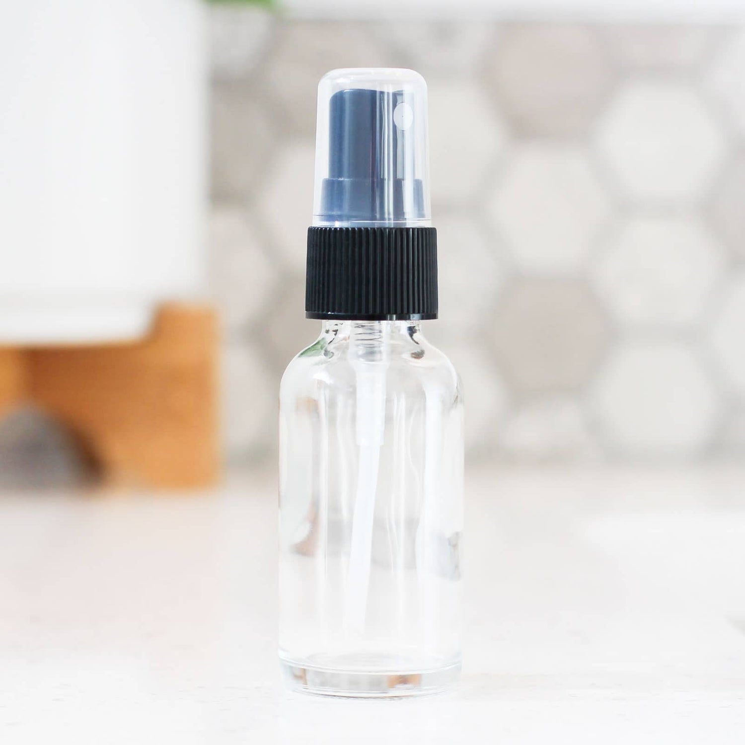 1oz Clear Glass Sprayer Bottle image 0